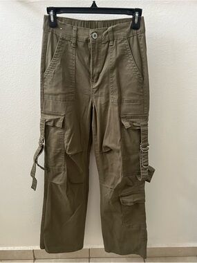 Lilac Sunset Olive Green Women's Cargo Jeans with Utility Pockets